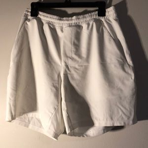 Lululemon Shorts w/ liner (L)